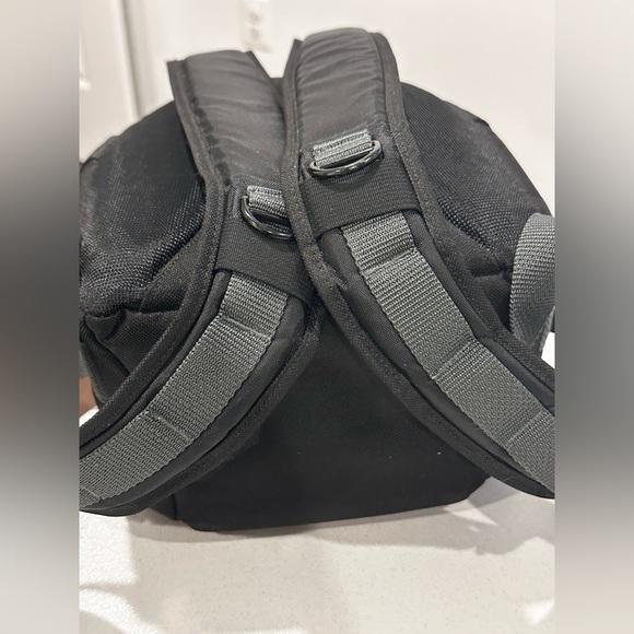 Tamrac 5273 Expedition 3, Compact and Expedition Level Photography Backpack 🎒 - Picture 14 of 16